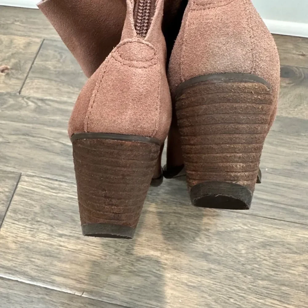 Matisse Shamus Brown Suede Western Slouchy Stack Heeled Booties - Size 9 - EUC